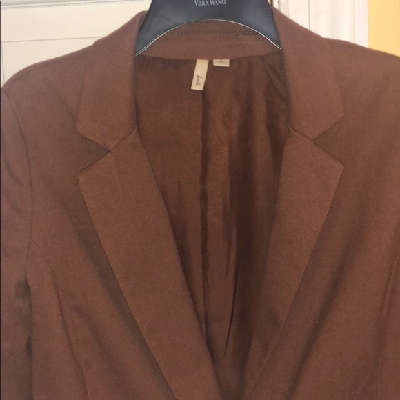 Frenchi brown blazer size medium - Picture 2 of 4